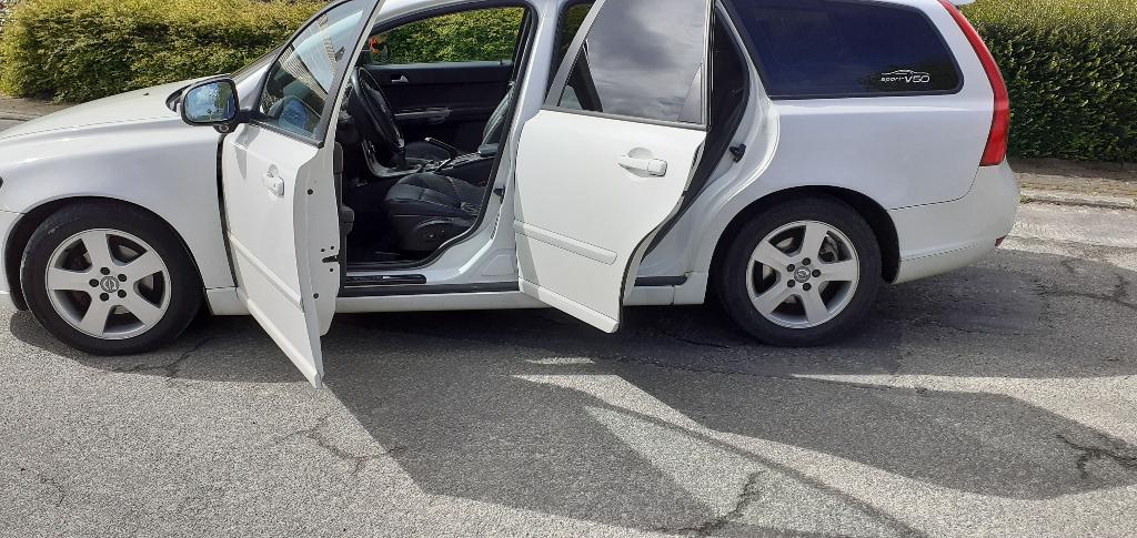 Volvo V50 wit, Auto's, Voorwielaandrijving, Lederen bekleding, 4 cilinders, 1600 cc