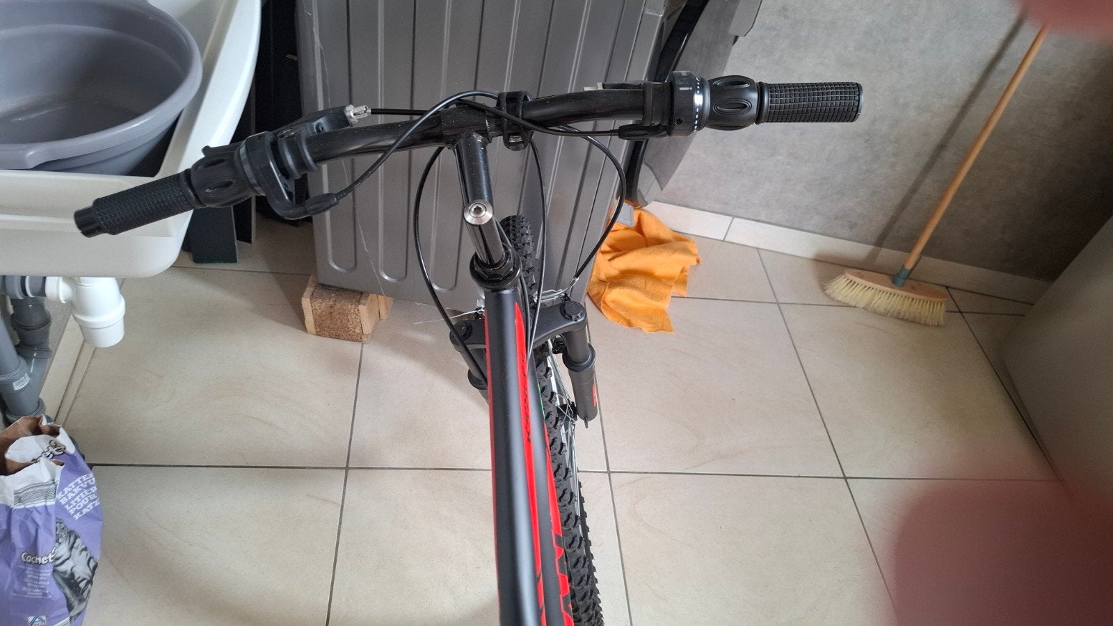 Vélo vtt nickel, Enlèvement