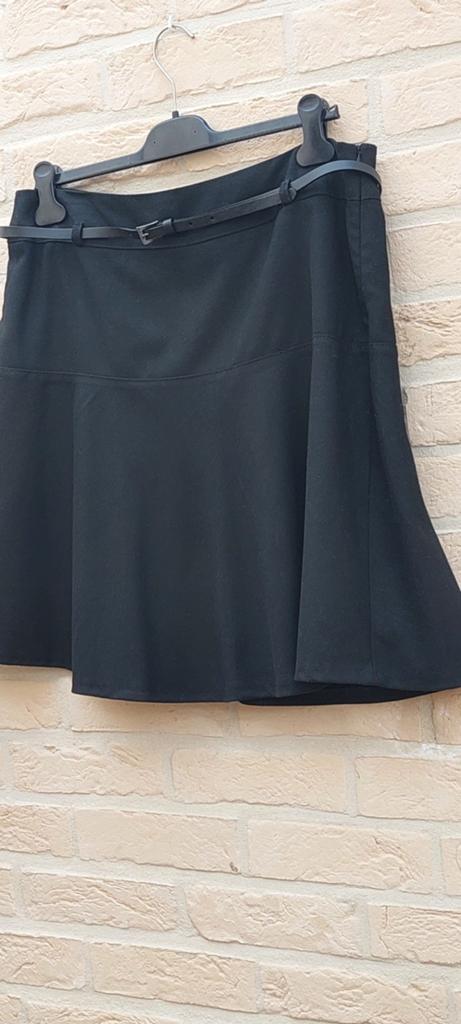 Rok maat 42 esprit gevoerd, Kleding | Dames, Rokken, Esprit, Ophalen of Verzenden, Maat 42/44 (L), Zwart
