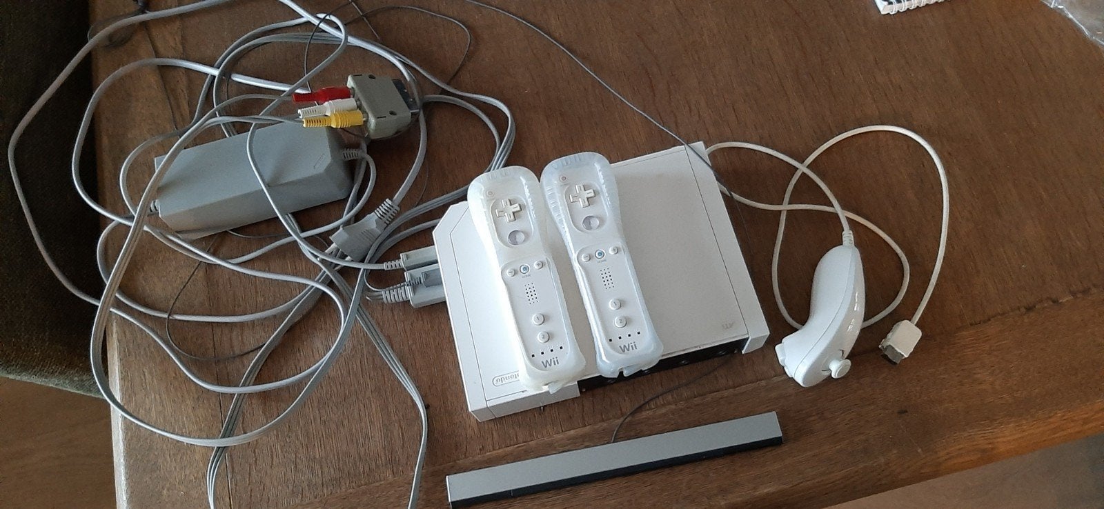 Console WII complète, voir description, Consoles de jeu & Jeux vidéo, Enlèvement ou Envoi, Utilisé, Avec 3 manettes ou plus