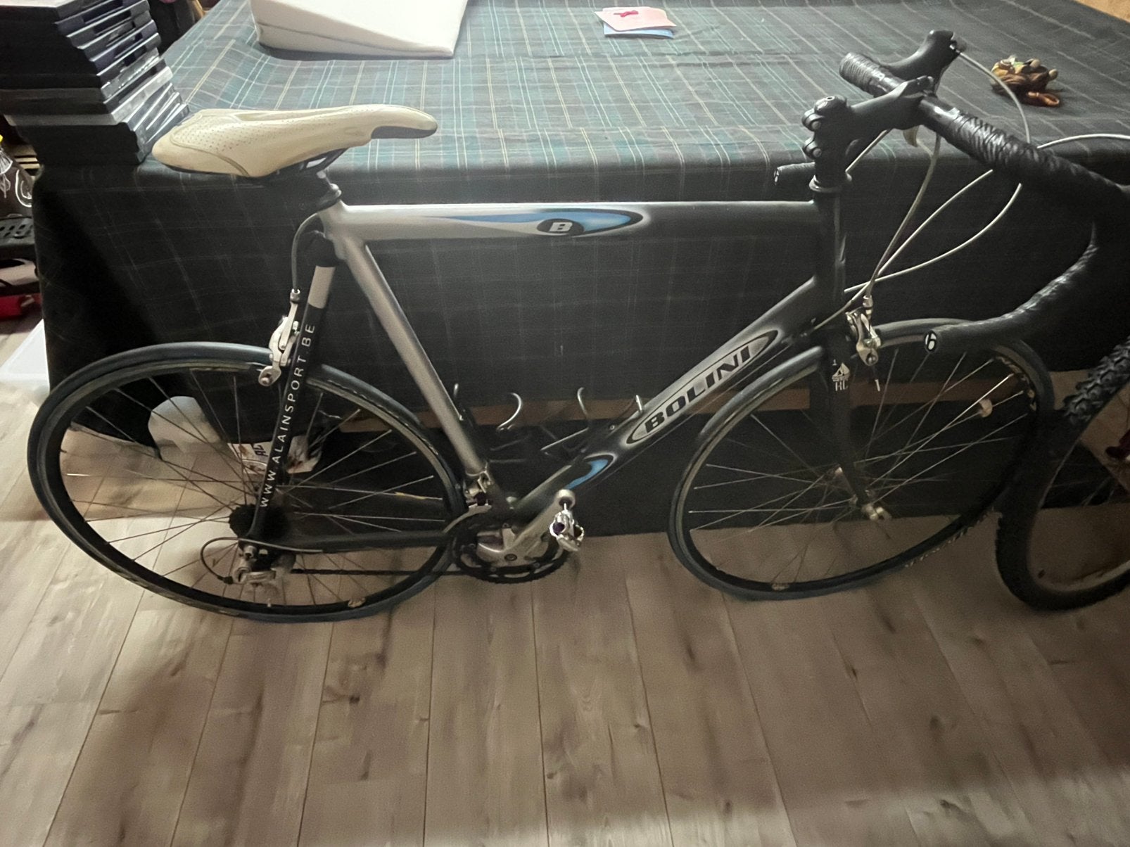 Koersfiets bolini, Ophalen, Velgrem, Jaren '60 of nieuwer
