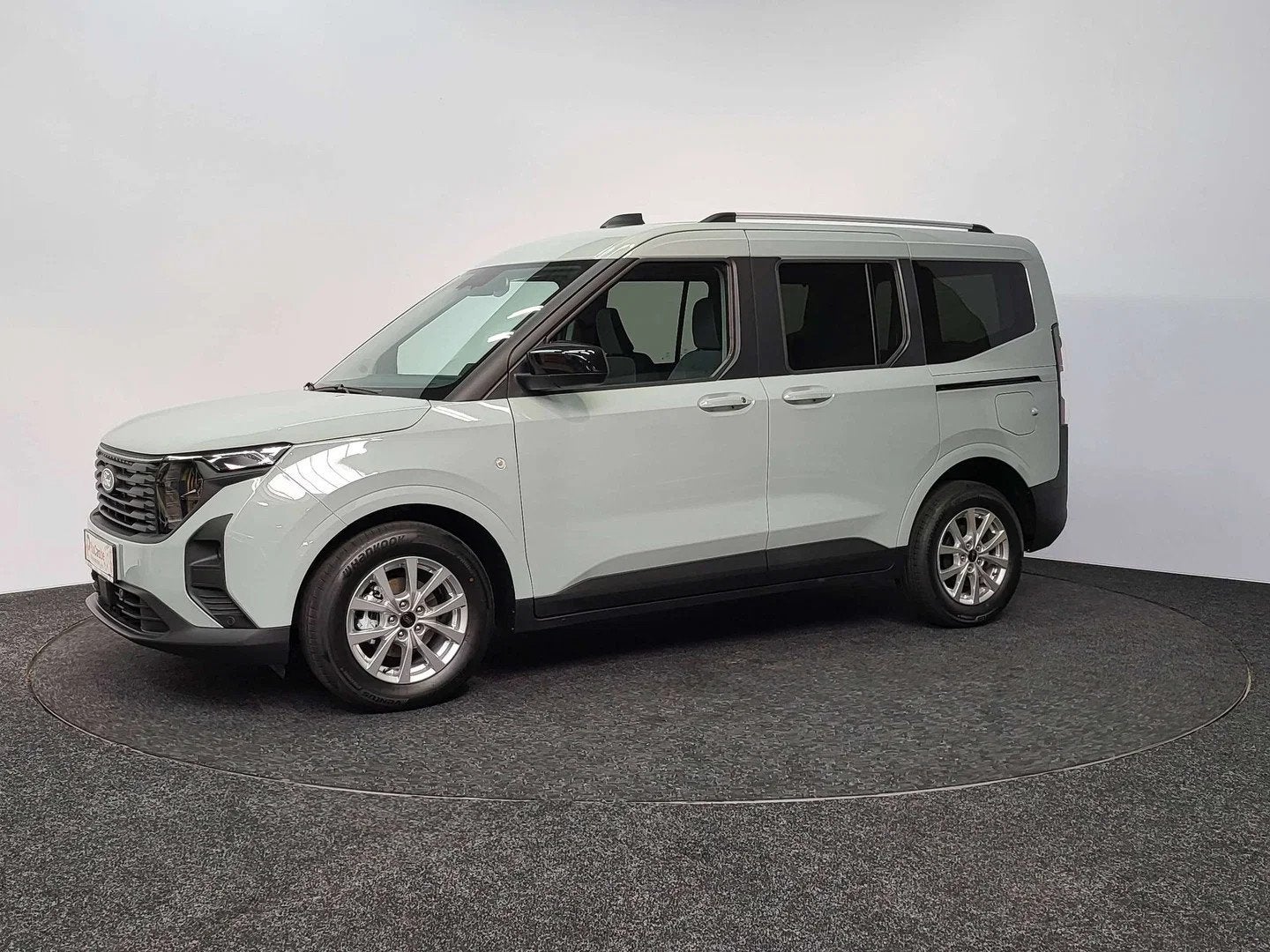 Ford Tourneo Courier 1.0 EcoBoost Titanium | 2026 | 11 km |, Autos, Argent ou Gris, 998 cm³, Entreprise, 5 portes