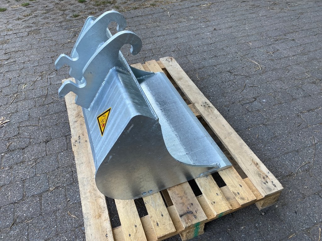 slotenbak, dieplepelbak, graafbak cw05 klac Morin, Ophalen