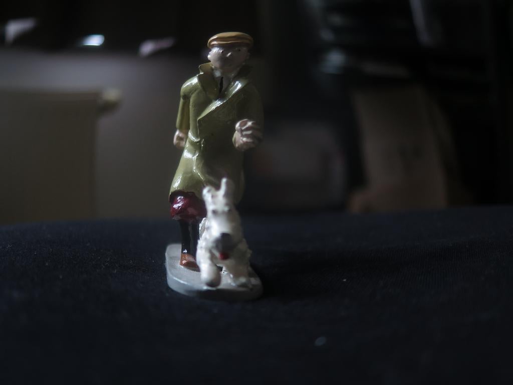Figurine Tintin: "Tintin courant". Pixi. Certificat., Enlèvement ou Envoi, Comme neuf, Humain