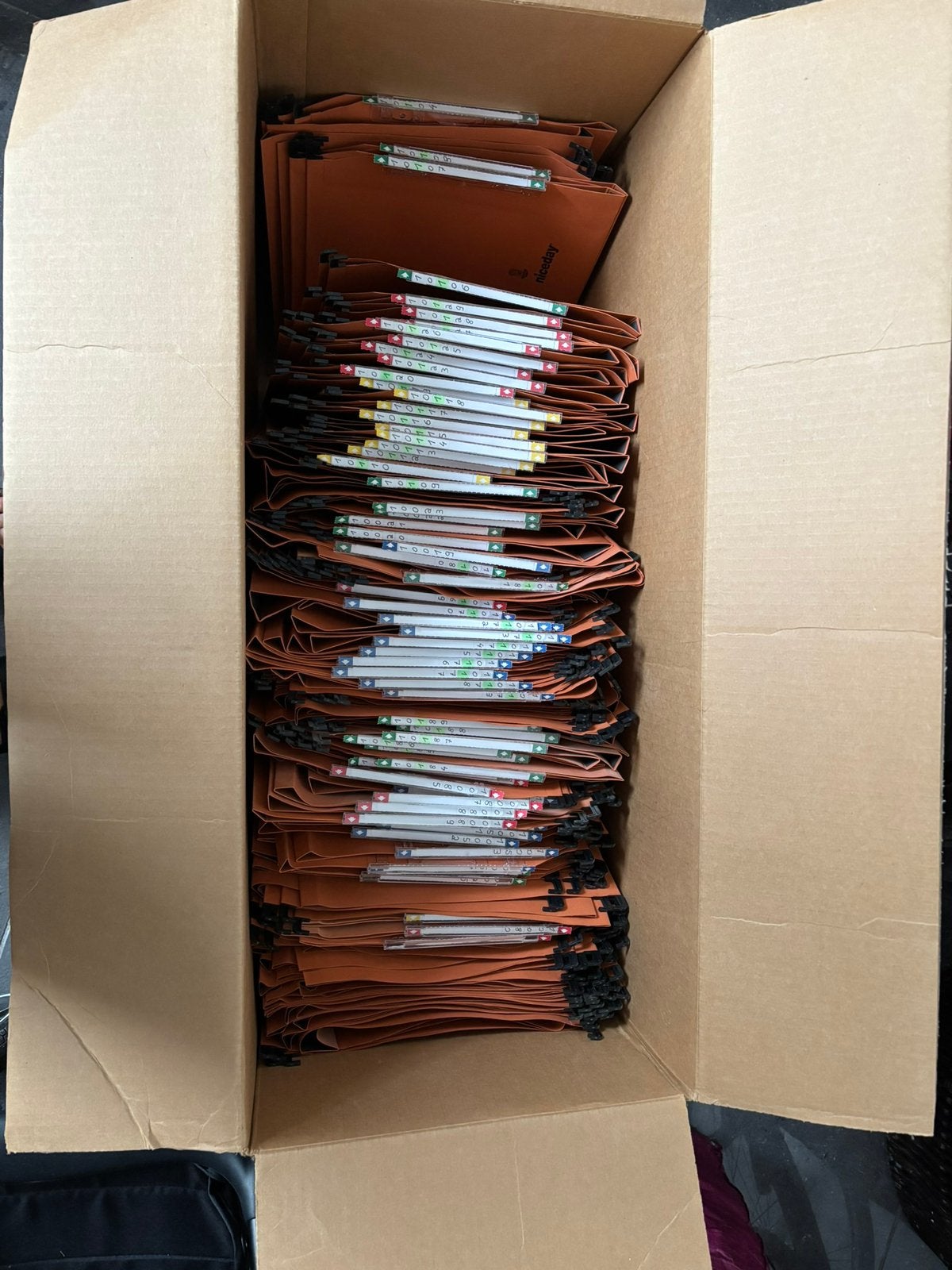 Gros lot de porte dossiers carton a donner, Enlèvement, Utilisé