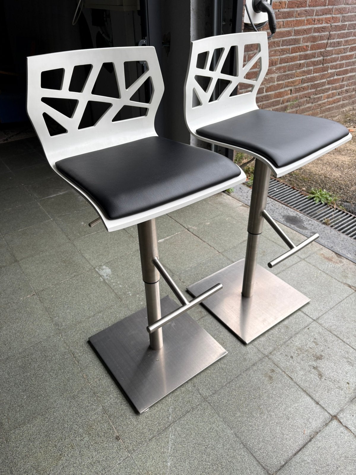 Set moderen barstoelen barkrukken, Ophalen of Verzenden, Zo goed als nieuw, In hoogte verstelbaar