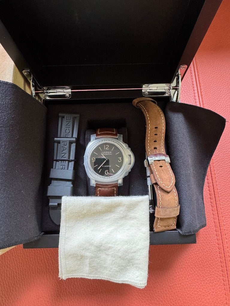Horloge Panerai Luminor, Bijoux, Sacs & Beauté, Montres | Hommes, Montre-bracelet, Autres marques, Cuir, Enlèvement