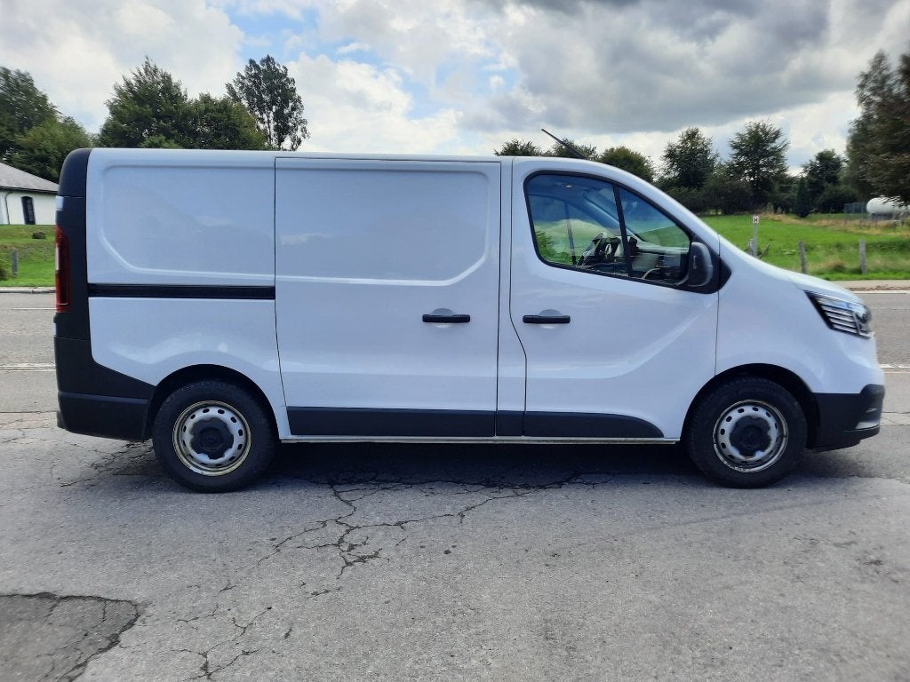 Renault Trafic L2H1 dCi150 lichte vracht BTW Wagen, Auto's, Voorwielaandrijving, 4 cilinders, 2500 kg, Wit