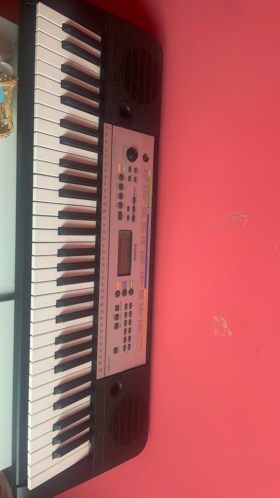 Piano yamaha, Ophalen of Verzenden, Zo goed als nieuw, Zwart, Piano