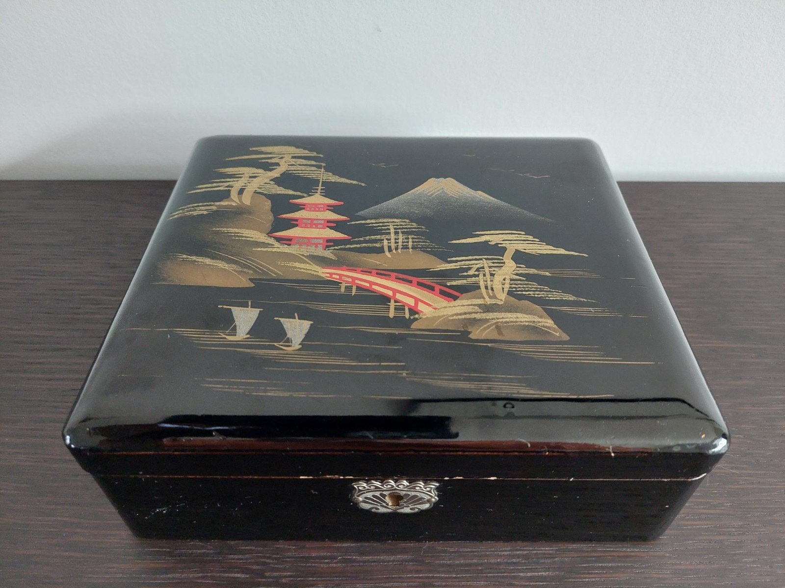 Mooie oude Aziatische lakdoos, juwelendoos, vintage, Ophalen