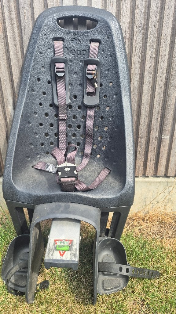 Fietsstoeltje Yep (achterzitje) met framebevestiging, Achterzitje, Yepp (Thule), Ophalen, 15 t/m 25 kg