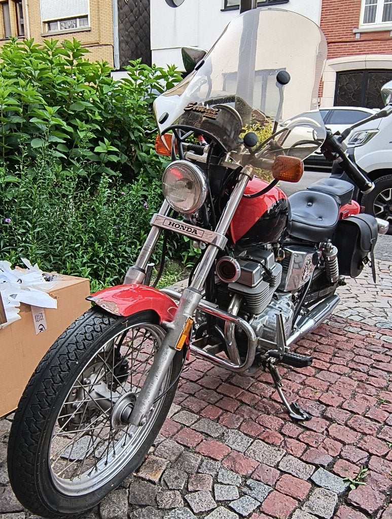 MOTO HONDA REBEL 250cc 1985 met accesoires :-), Motoren, 250 cc, Chopper, Gebruikt, Particulier