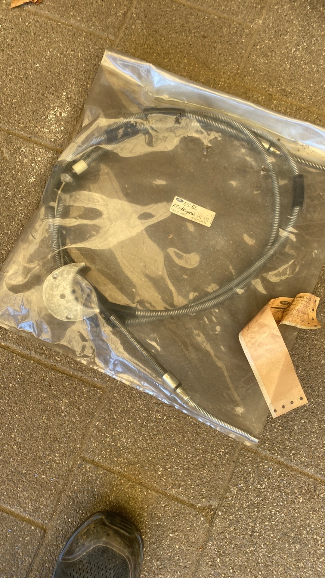 Câble de frein à main Ford Escort mk3