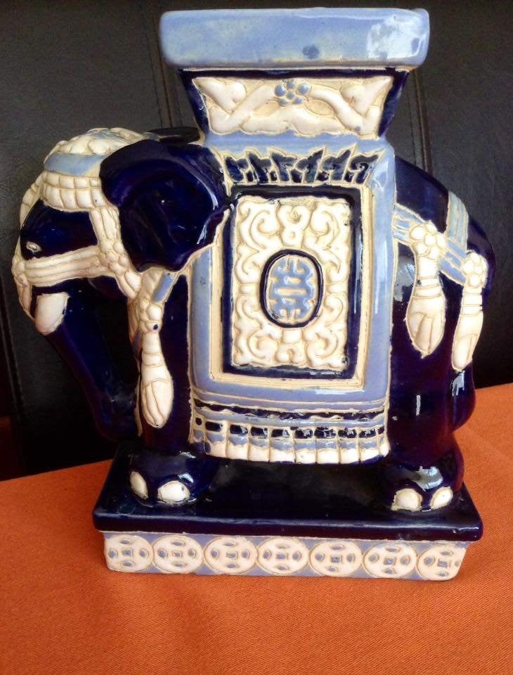 Indiaas olifantenbeeld in wit en blauw keramiek, Ophalen of Verzenden