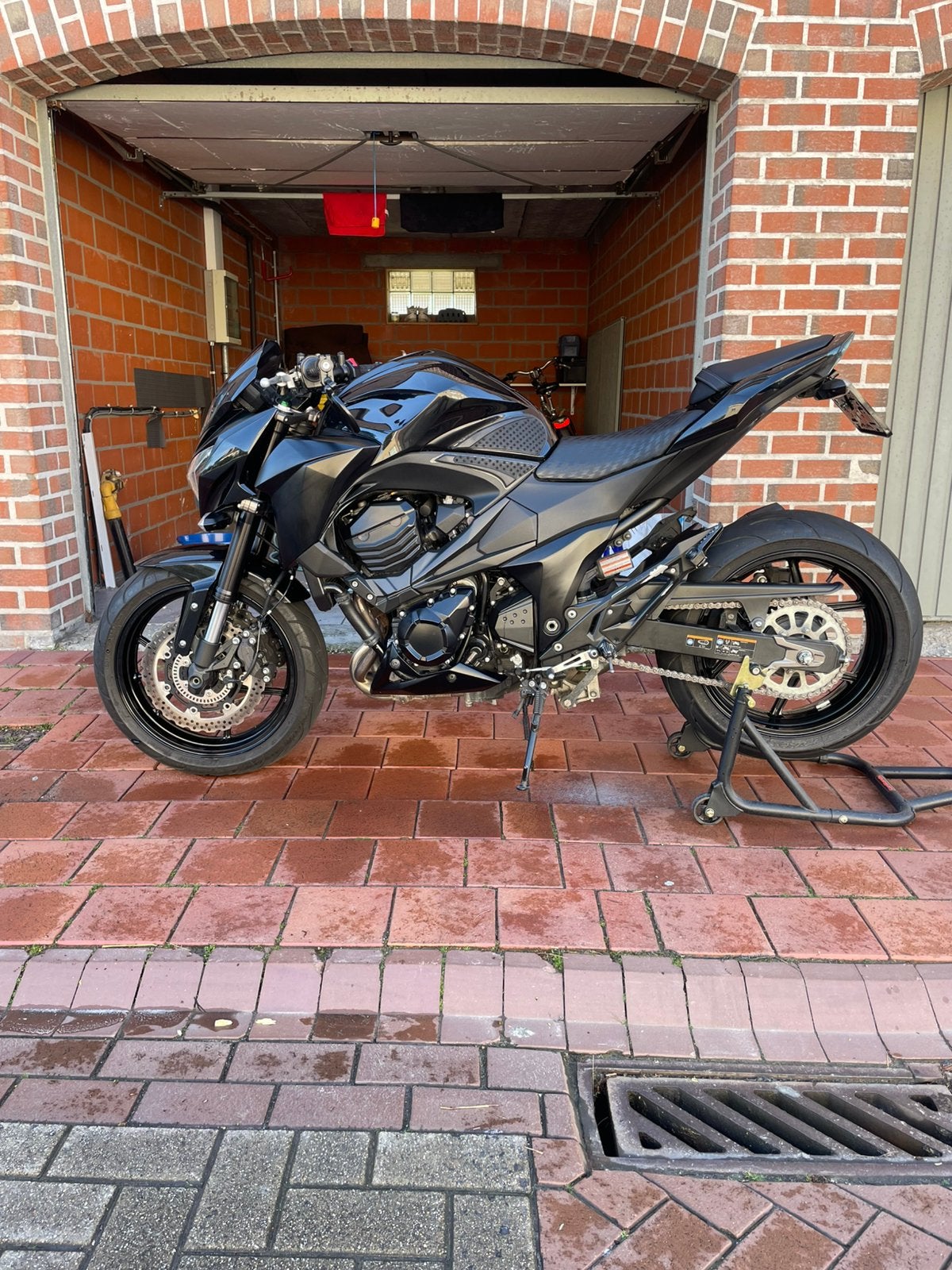 Kawasaki Z800 2016 entièrement noir, Particulier, Naked bike