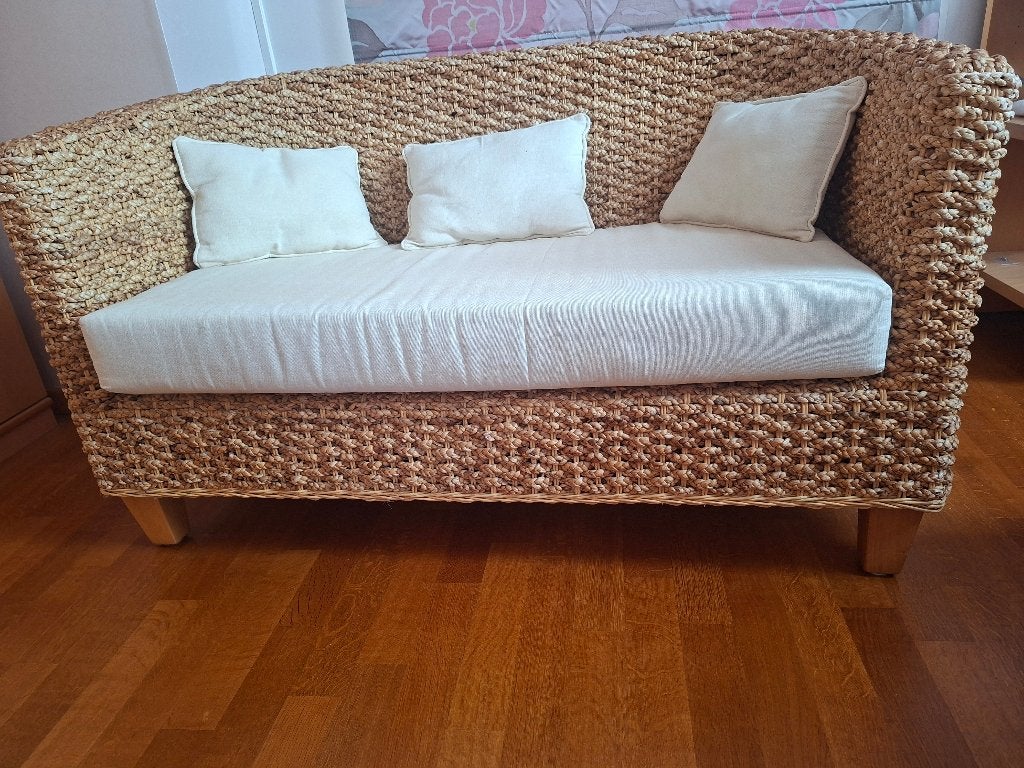divan tresse arrondi avec pieds en bois, Osier ou Rotin, Moins de 150 cm, Comme neuf, Enlèvement