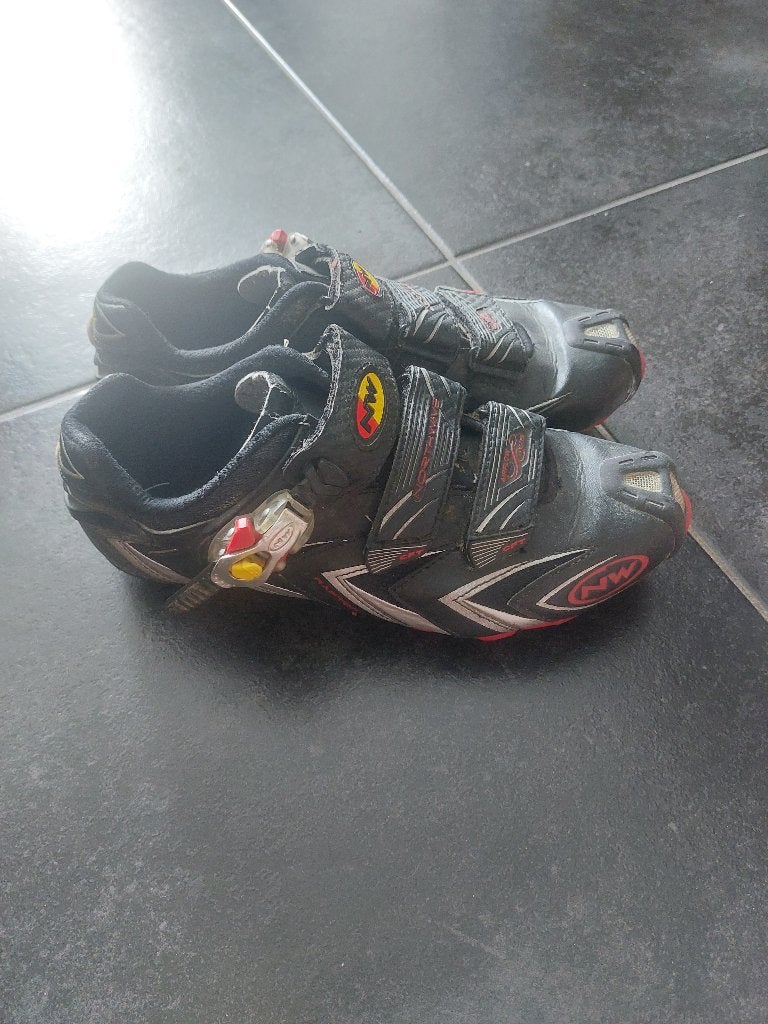 CHAUSSURES DE CYCLISME, Specialized, Enlèvement ou Envoi, Comme neuf, Hommes