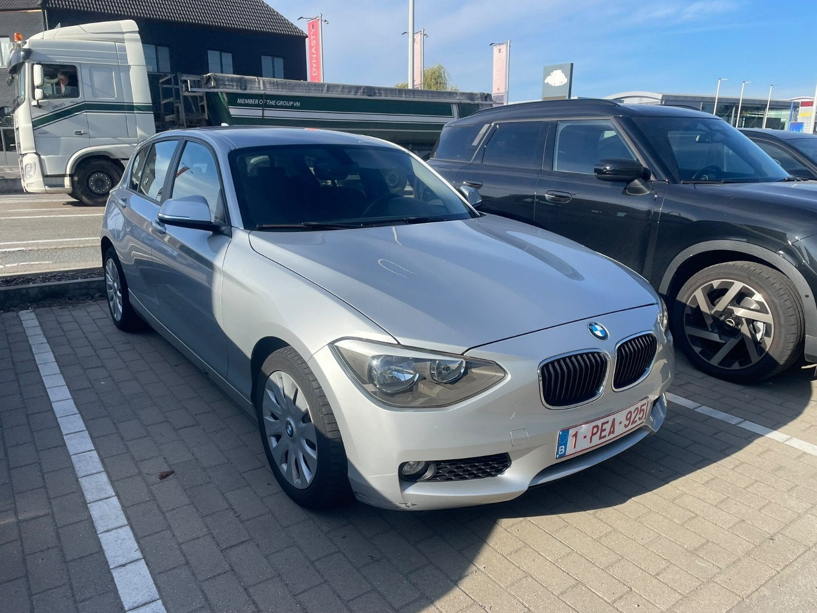 BMW 116i hatch - 2012 - 89000KM - prima onderhouden!🔝👌, Autos, Achat, Entreprise, Noir, Berline