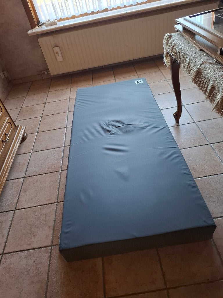 Matras, Ophalen, Zo goed als nieuw, Matras