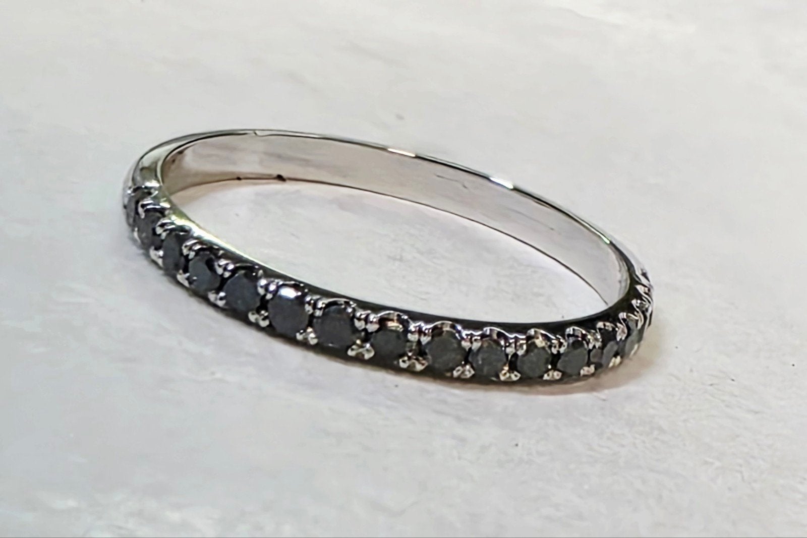 Platinum ring met zwarte diamanten 0,11kt, Ophalen of Verzenden