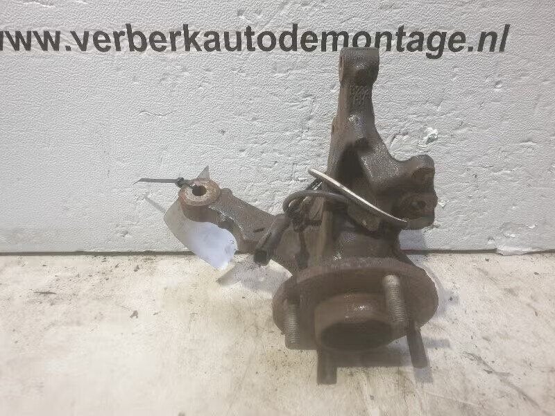 FUSEE RECHTS VOOR Ford B-Max (JK8) (av1c-3k170-ba), Enlèvement ou Envoi, Henry-Ford-Straße 1 50735 Köln, DE, Ford-Werke GmbH, Kunden@ford.com