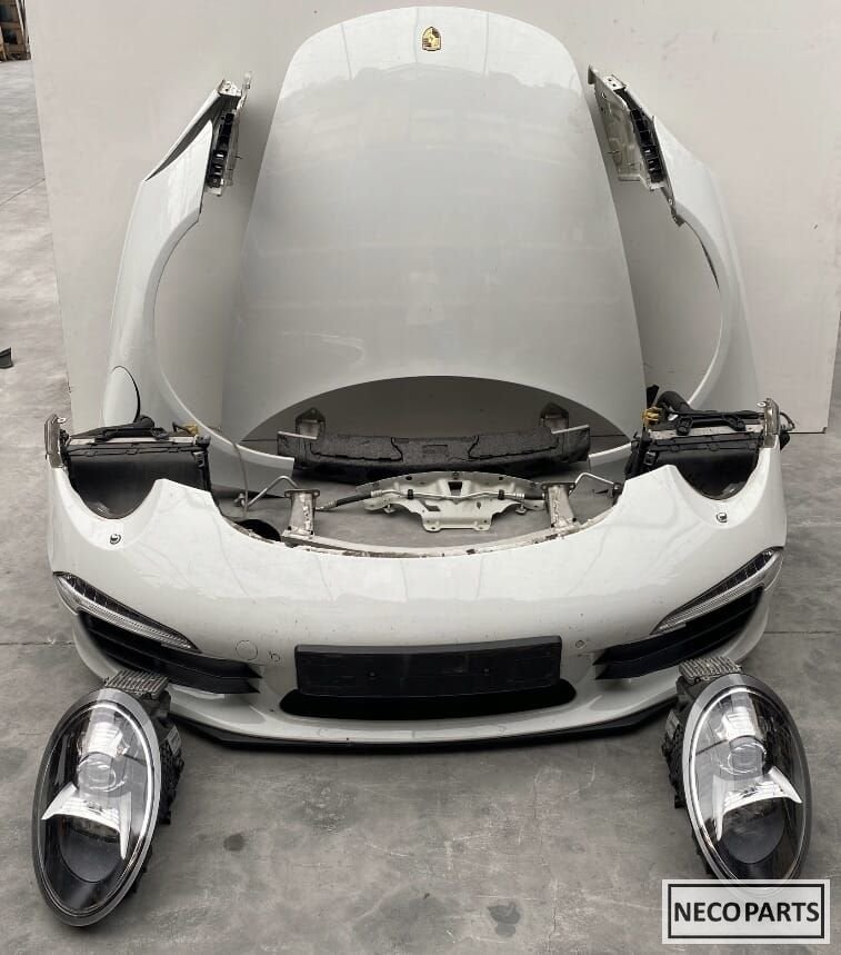 PORSCHE 991 911 CARRERA VOORKOP BUMPER LED XENON KLEUR C9A, Gebruikt, -, Porsche, Ophalen of Verzenden