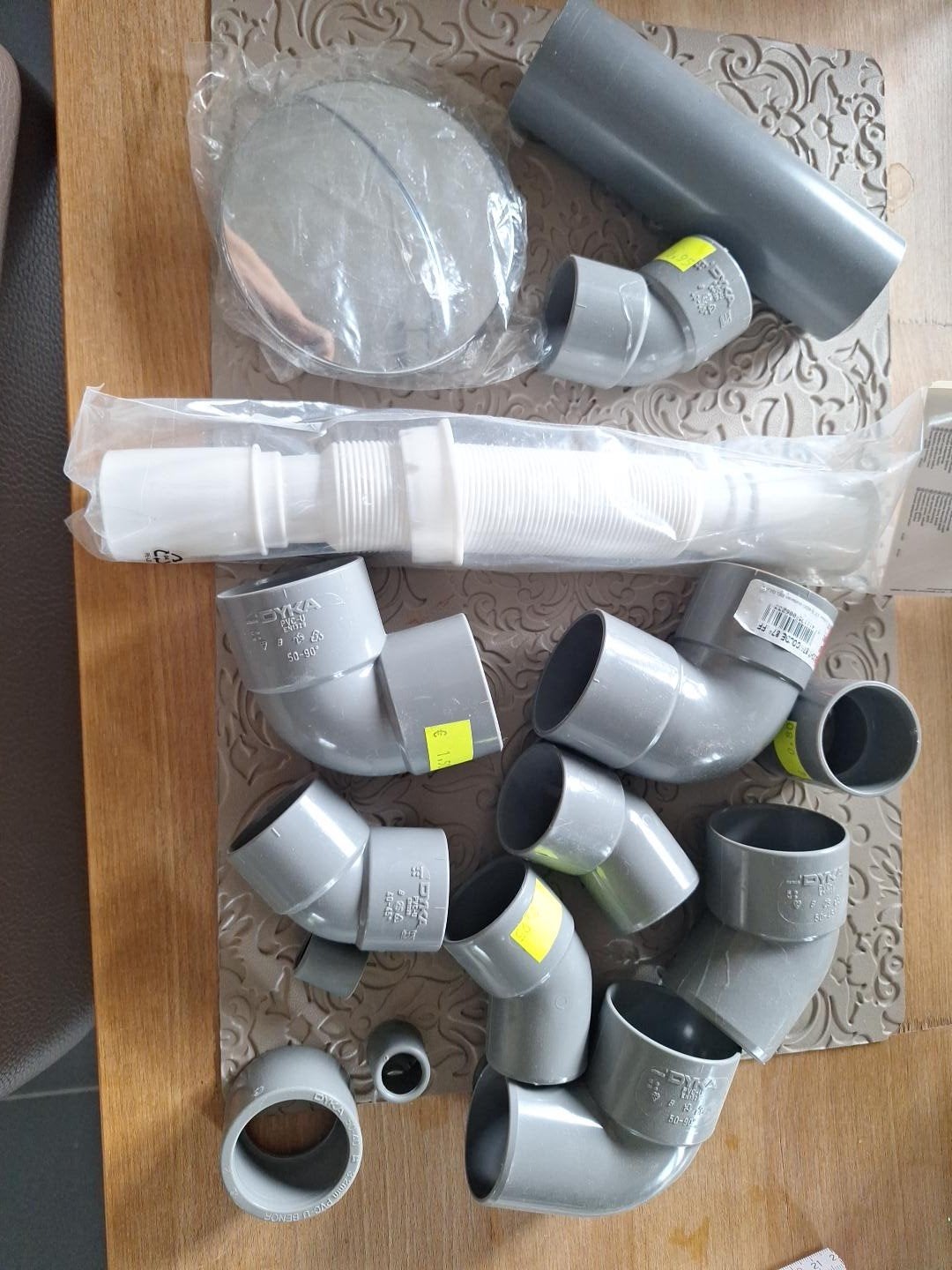 Restpartij PVC afvoer + douche/badafvoer – grotendeels nieuw, Enlèvement, Neuf, PVC, Évacuation
