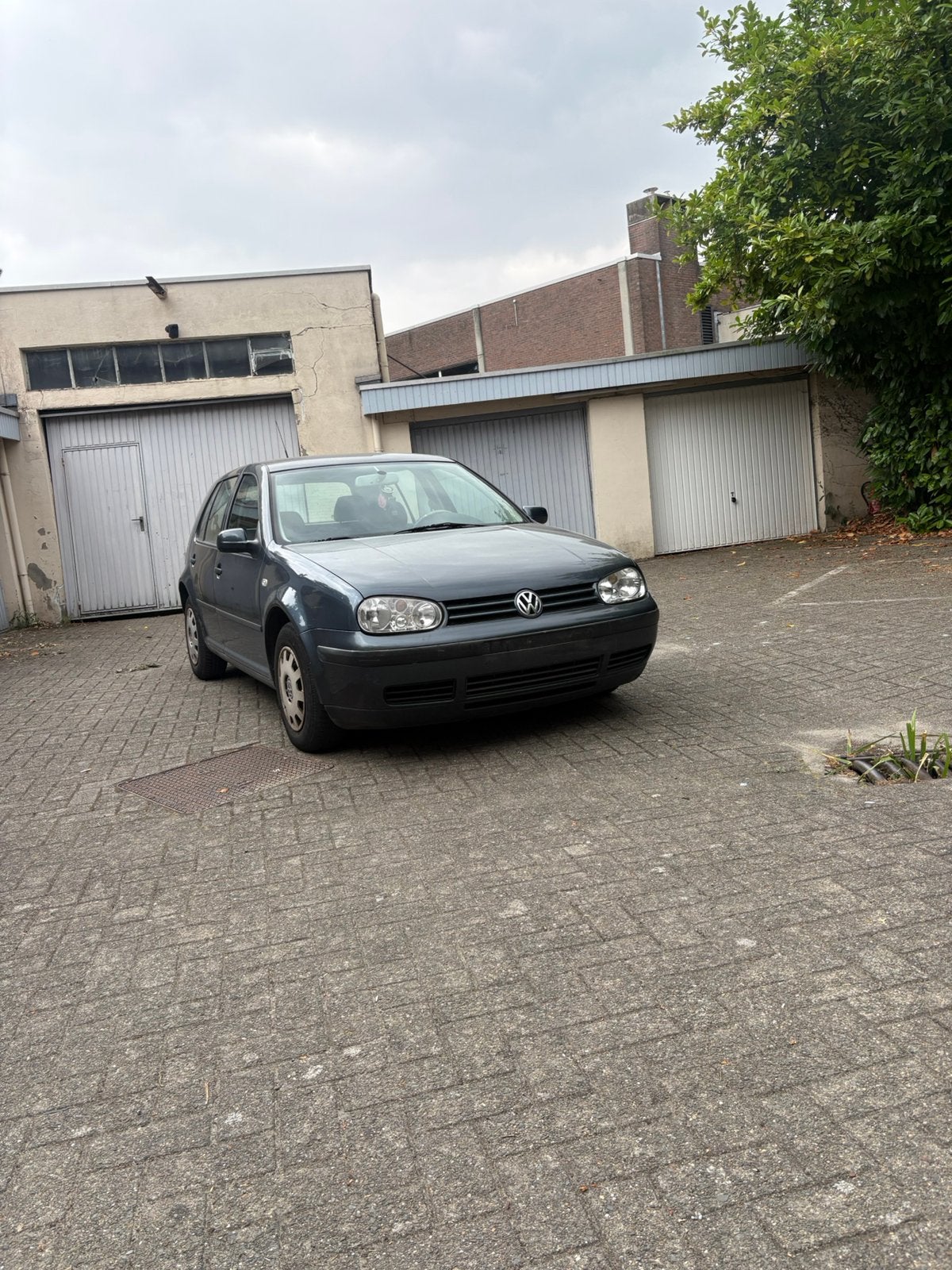 Golf 4 benzine euro 4 vo klaar om in te schrijven ‼️‼️, Auto's, Volkswagen, Elektrische ramen, Beige, Euro 4, Golf