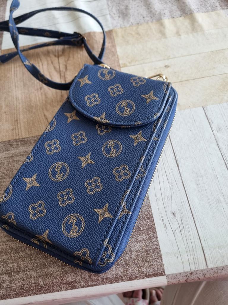 Handtas Nieuw, Ophalen