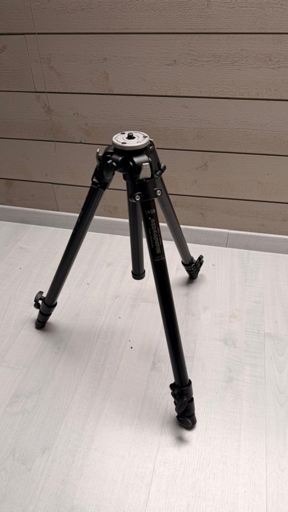 Manfrotto 190B camera statief, Audio, Tv en Foto, Fotografie | Statieven en Balhoofden, Ophalen, Zo goed als nieuw