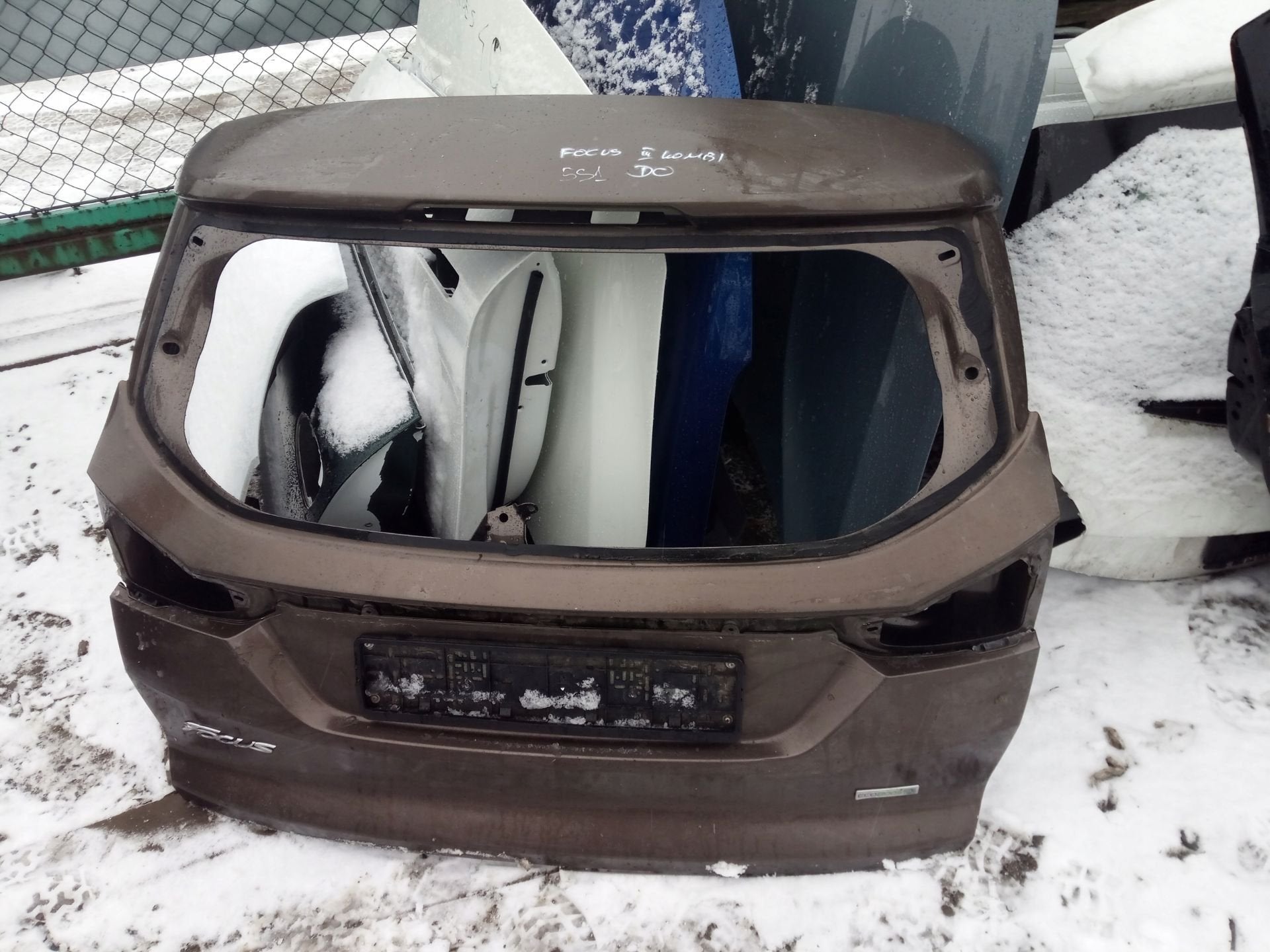 Hayon arri re Ford Focus Mk3, Info@ford.com, Porte, Ford Motor Company, American Road 1
48126  Dearborn
