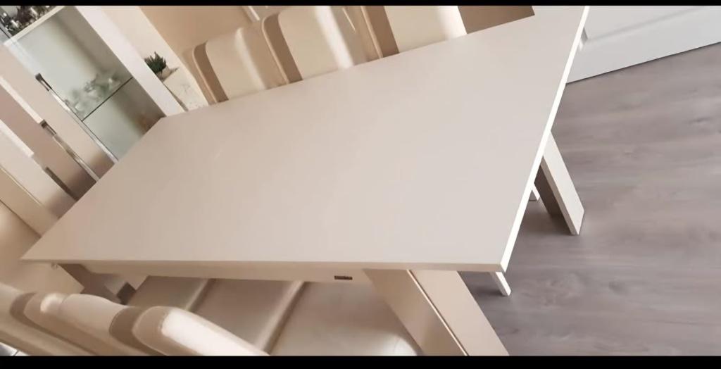 Woonkamer, Ophalen, Gebruikt, 6 tot 8 stoelen