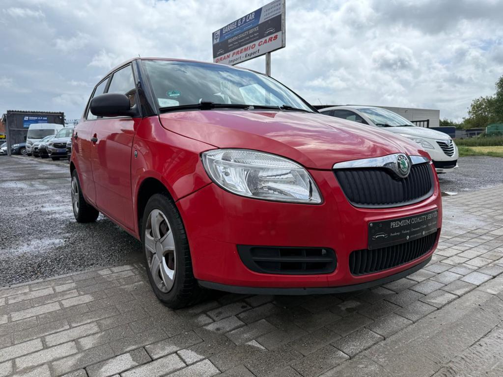 Skoda fabia 1200 essence 199000km, Autos, Skoda, Rouge, Achat, Boîte manuelle, 5 portes