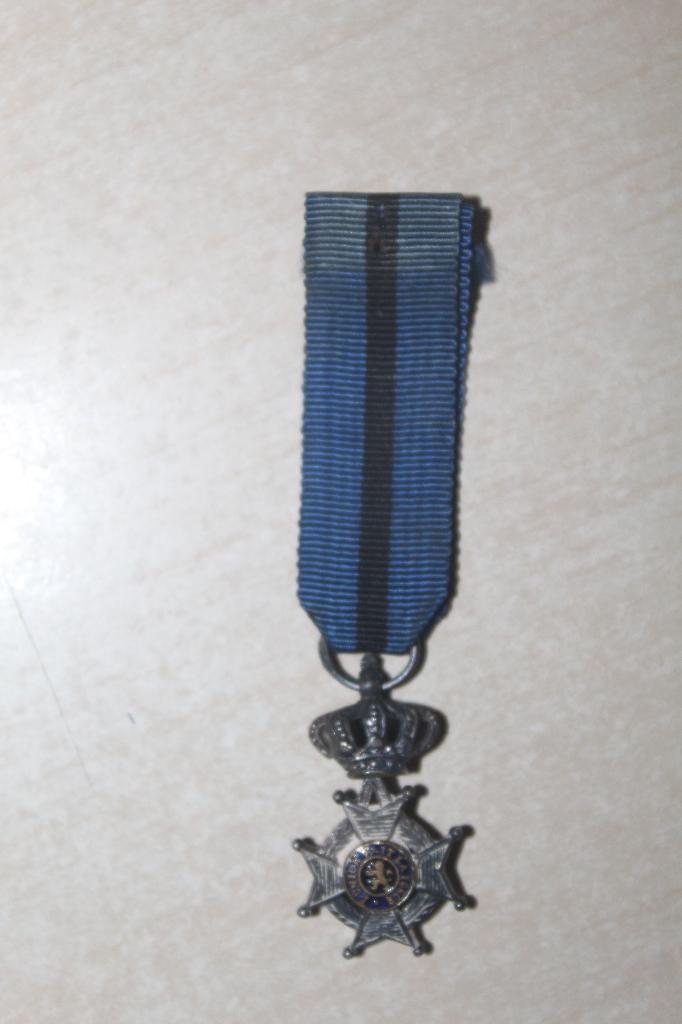 Orde Leopold II miniatuur, Verzamelen, Militaria | Algemeen, Ophalen of Verzenden, Landmacht, Lintje, Medaille of Wings