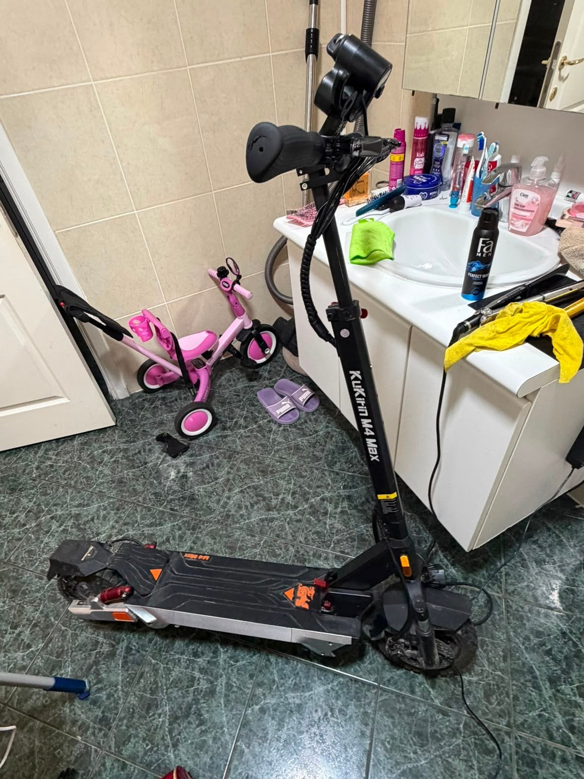 Kukurin, Vélos & Vélomoteurs