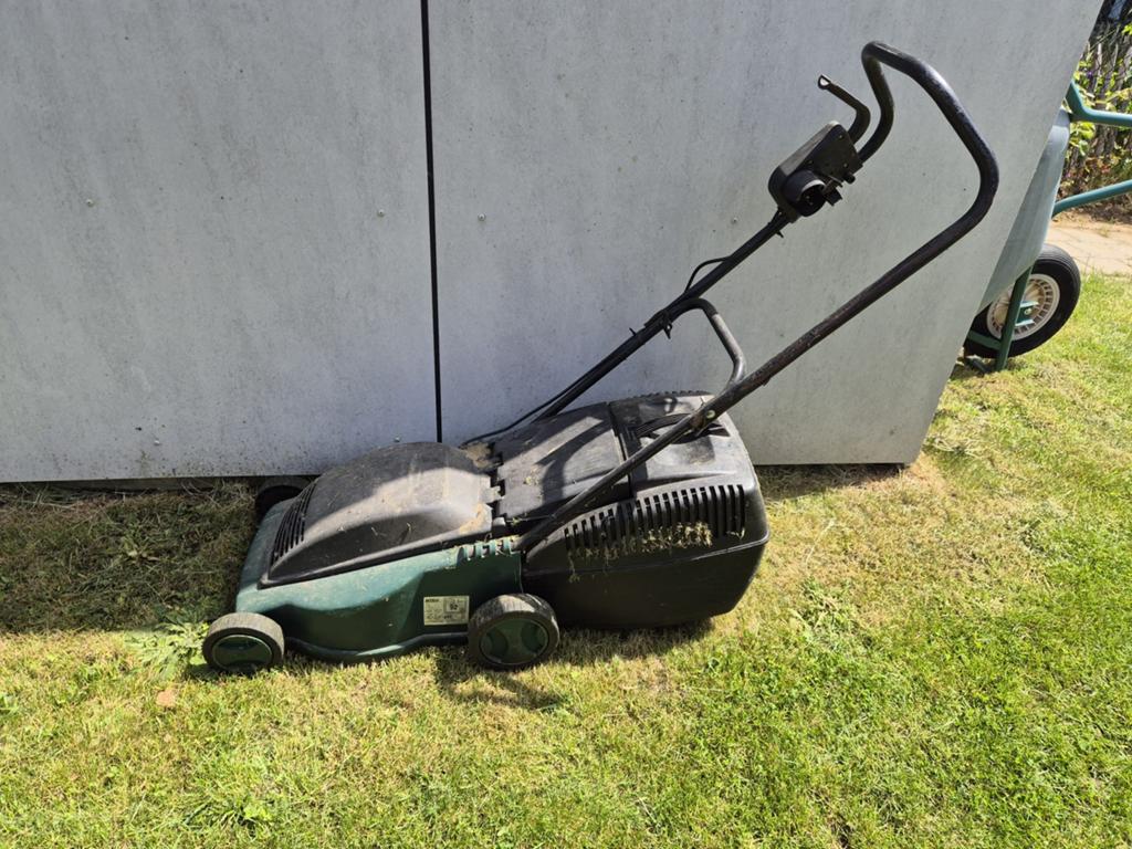 Tondeuse à gazon électrique, Jardin & Terrasse, Tondeuses à gazon, Démarrage électrique, Tondeuse rotative, Comme neuf, 40 à 49 cm