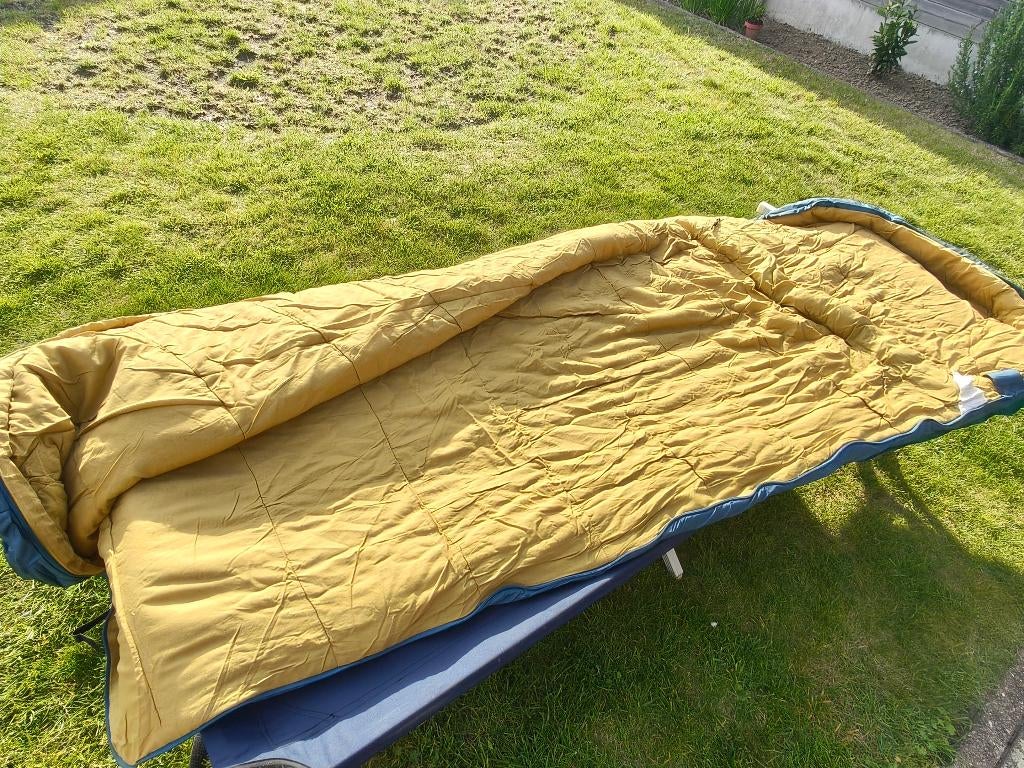 Veldbed, slaapmatras en mummyslaapzak, Ophalen, Gebruikt
