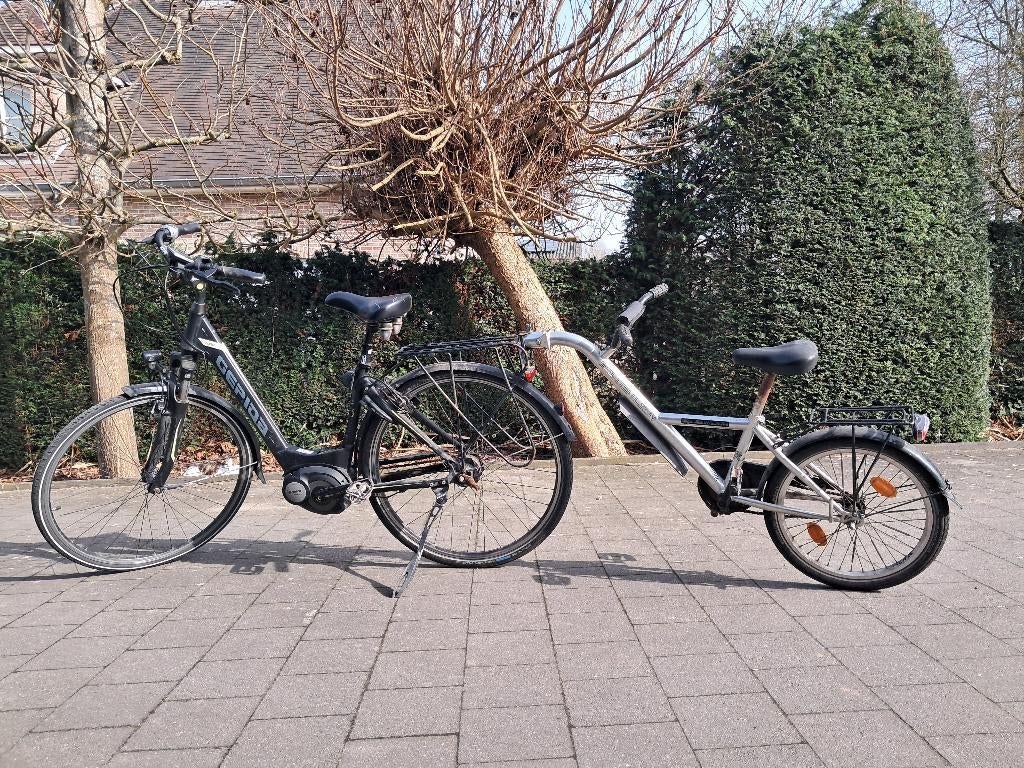 2 vélos à remorque avec de nouveaux pneus anti-crevaison, Vélos & Vélomoteurs, Accessoires vélo | Remorques, Utilisé, Vélo suiveur