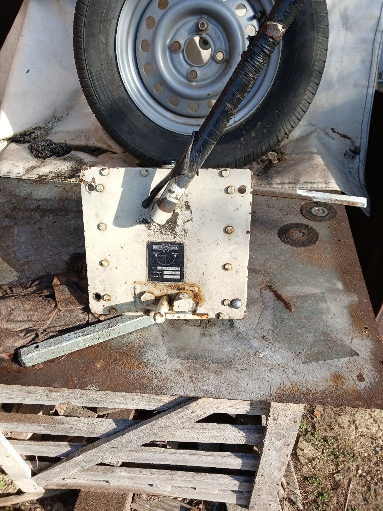 Handpomp enkelwerkend hydrauliek, Ophalen