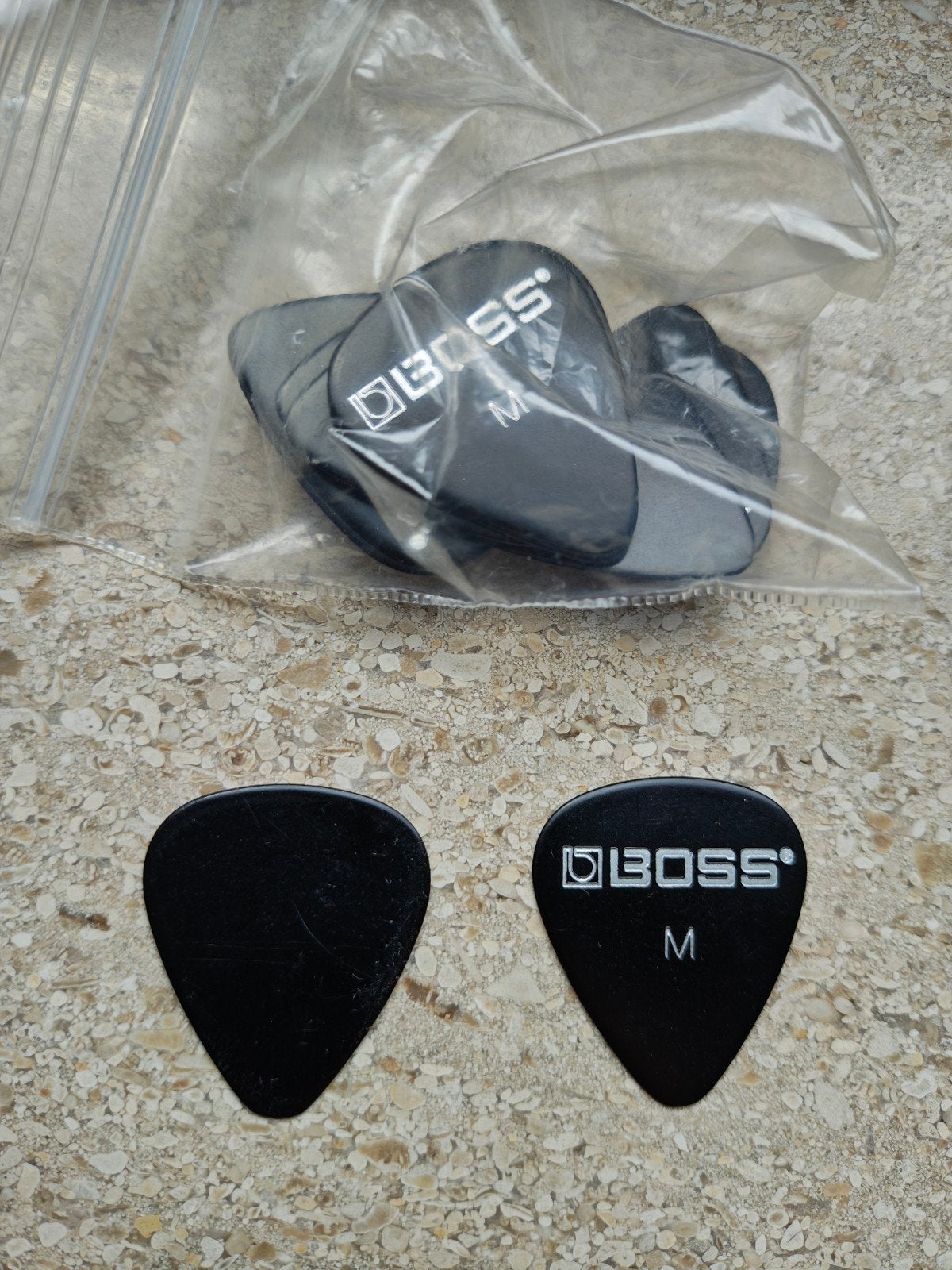 Set de 10 médiators Boss modèle BPK-12-BM, neuf, Enlèvement ou Envoi, Neuf, Guitare électrique