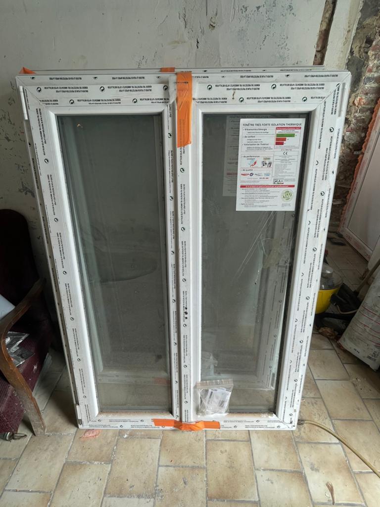 Châssis NEUF double vitrge oscillo battant, Bricolage & Construction, Vitres, Châssis & Fenêtres, Enlèvement ou Envoi
