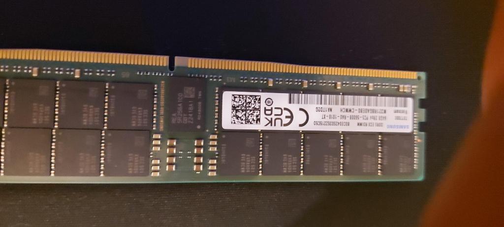 Samsung 64GB 2Rx4 PC5-5600 EC8 RDIMM DDR5-44800ECC Server M, Computers en Software, RAM geheugen, Server, Nieuw, Ophalen of Verzenden