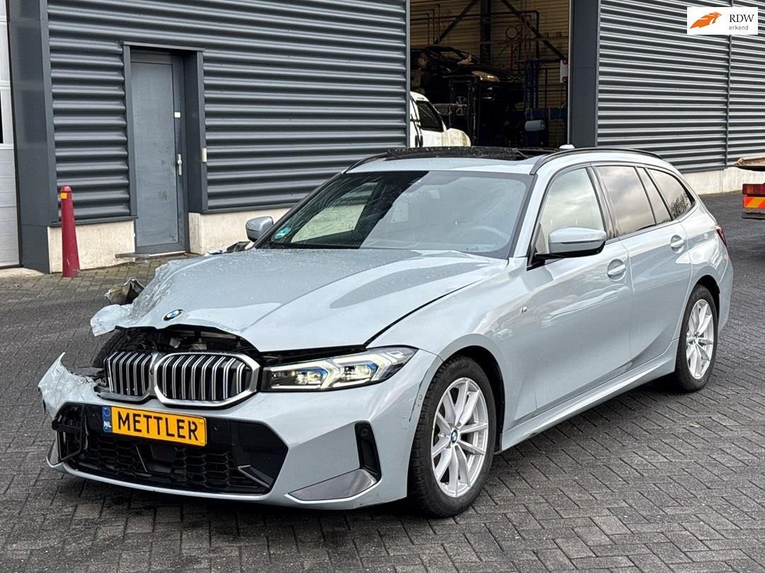 BMW 3-serie 320d, M-pakket, head up, panoramadak, 360 camera, Autos, Argent ou Gris, Achat, 4 portes, Entreprise