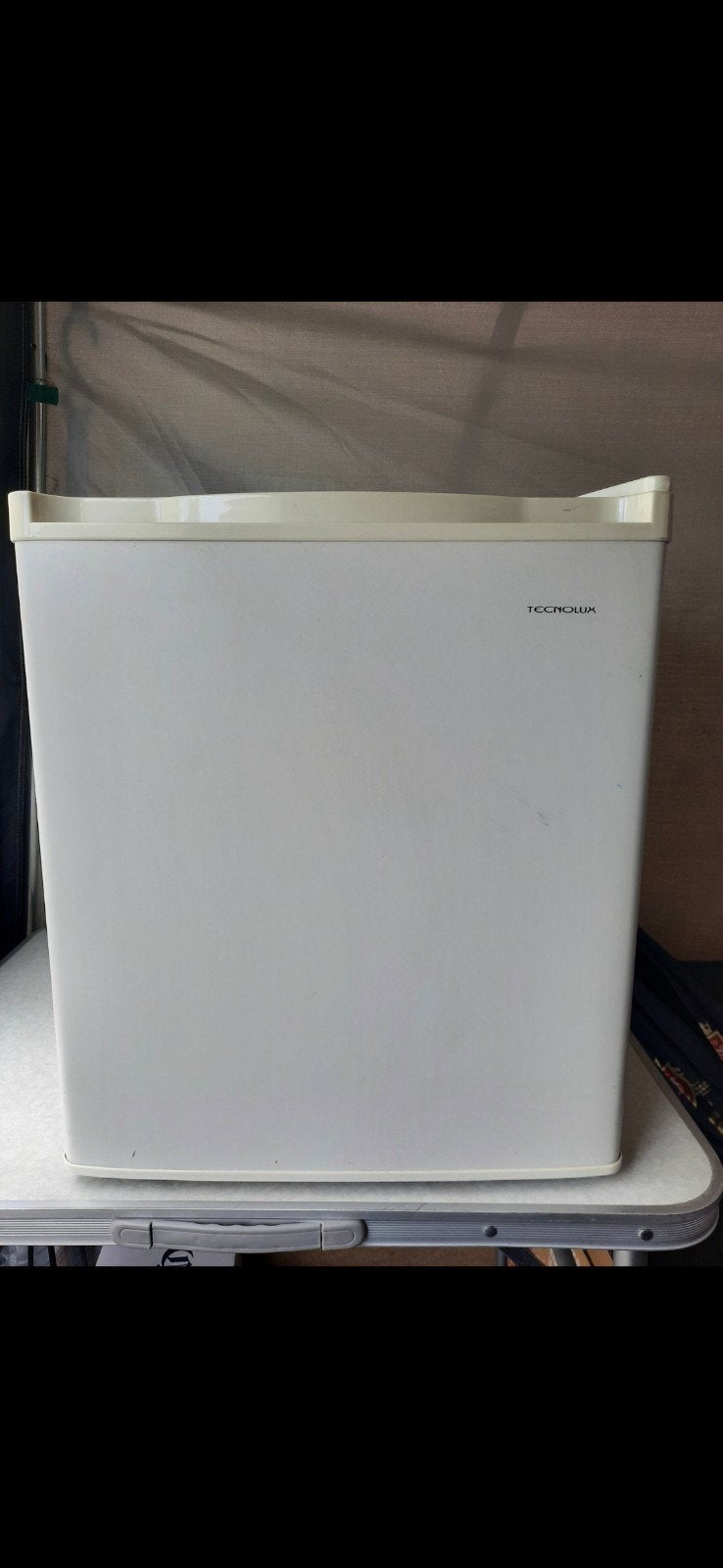 Petit frigo de table TBE, Enlèvement