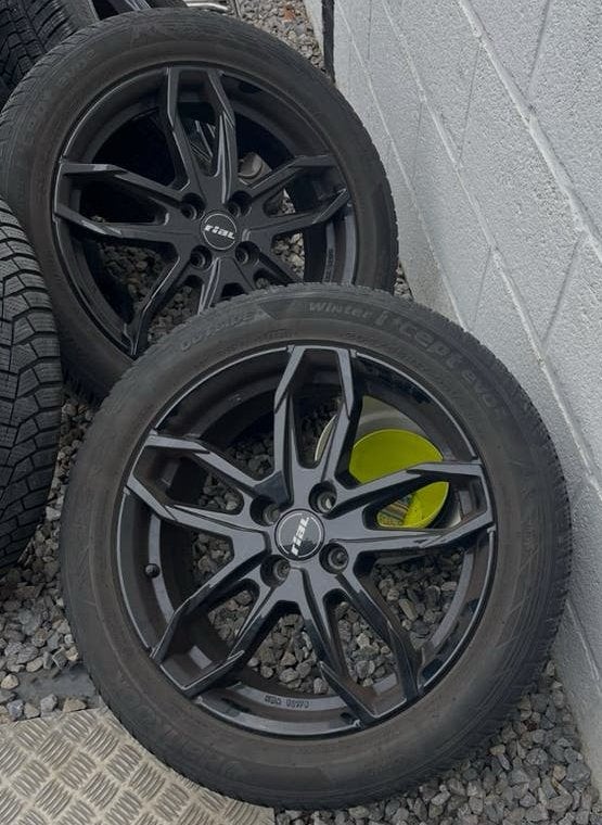 17 inch velgen met hankook winterbanden voor Kia, Pneus hiver, Véhicule de tourisme, 205 mm, 17 pouces