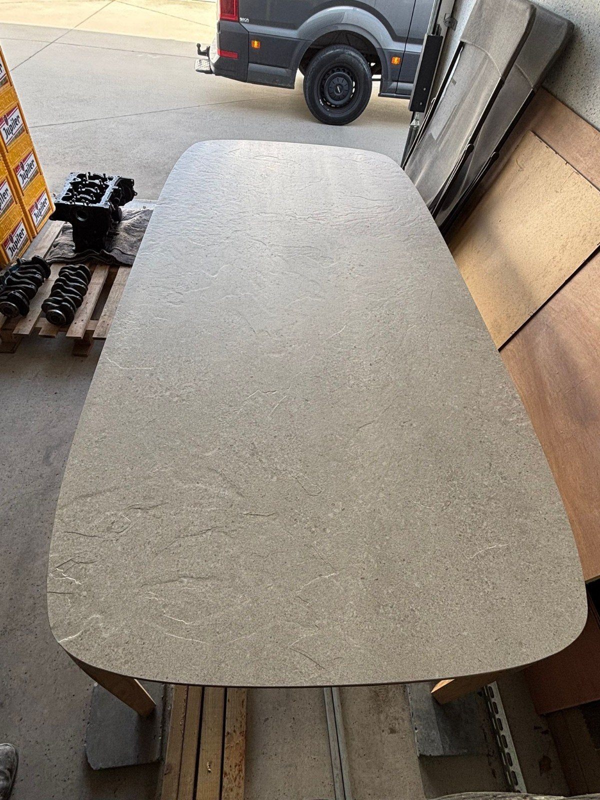 Eettafel Juntoo, Ophalen