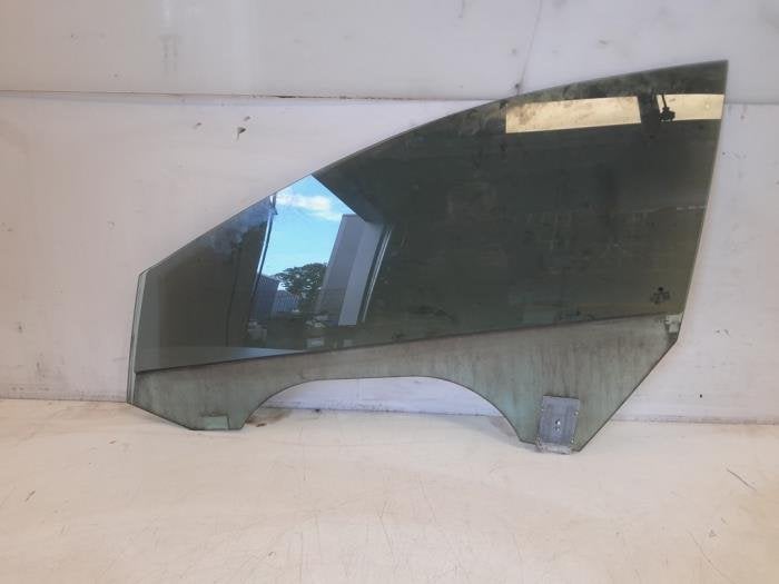 Vitre portière 4portes avant gauche d'un Volkswagen Passat, Autos : Pièces & Accessoires, Volkswagen, -, 3 mois de garantie, Utilisé