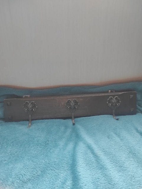 Antieke kapstok met 3 haken wandhaak hout hoofden, Huis en Inrichting, Ophalen, Gebruikt, Hout, Wandkapstok