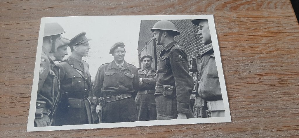 Prins Charles en Generaal Piron, Ophalen of Verzenden, Landmacht, Foto of Poster