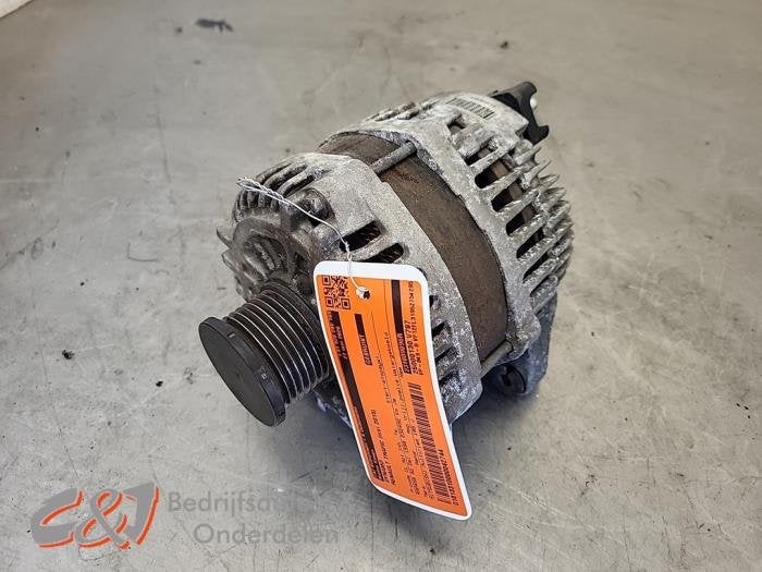 Dynamo van een Renault Trafic, Gebruikt, -, Renault, -